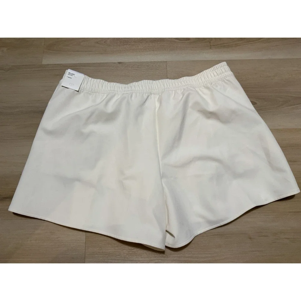 CALIA Women's Golf Fashion Cream Short With Pockets Size XXL Wicking SPF 50+ NWT